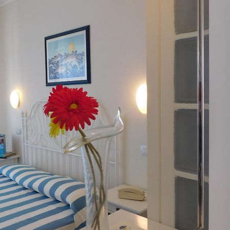 Hotel Oceano Marina di Pietrasanta Bagian luar foto