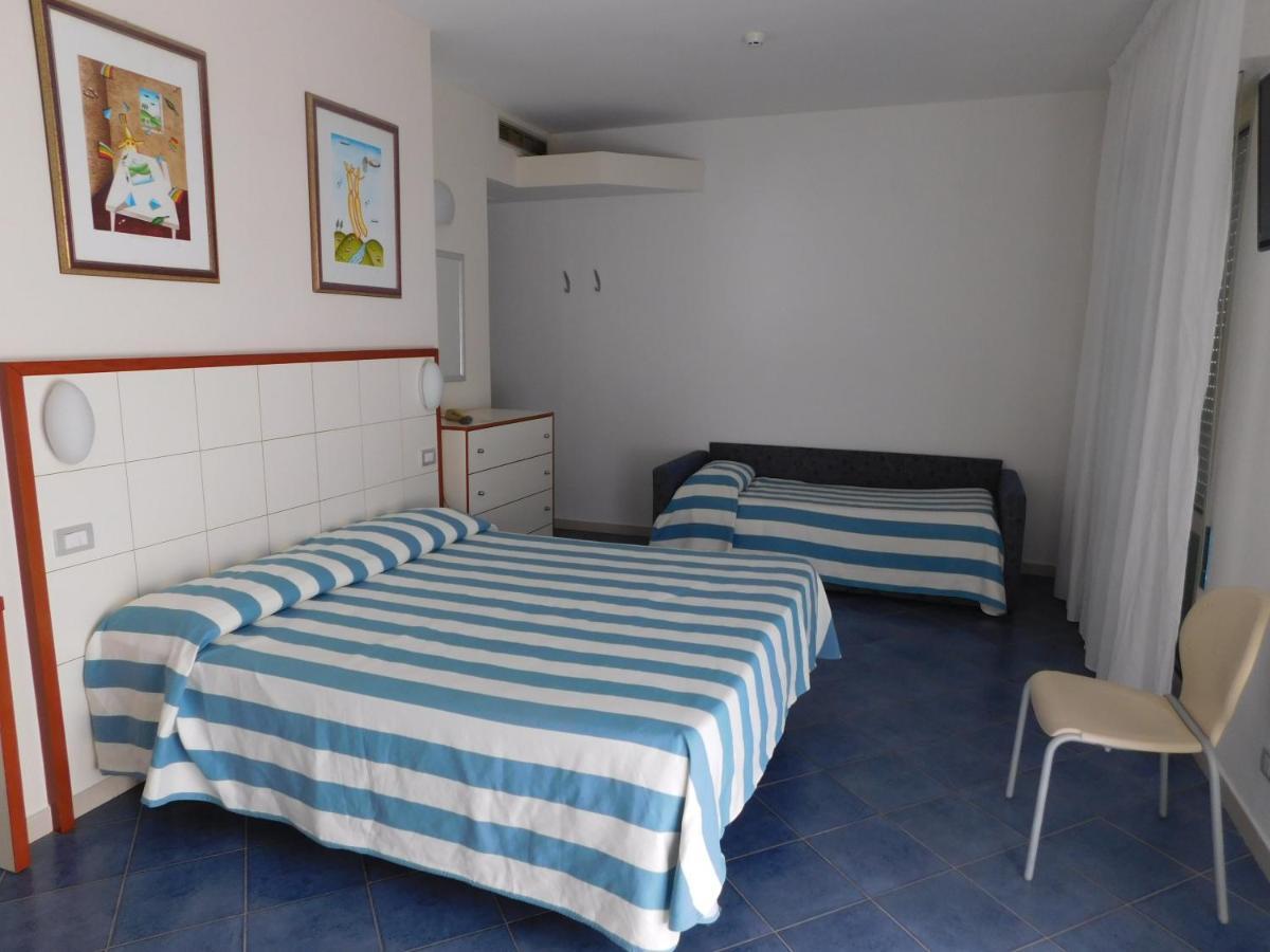 Hotel Oceano Marina di Pietrasanta Bagian luar foto
