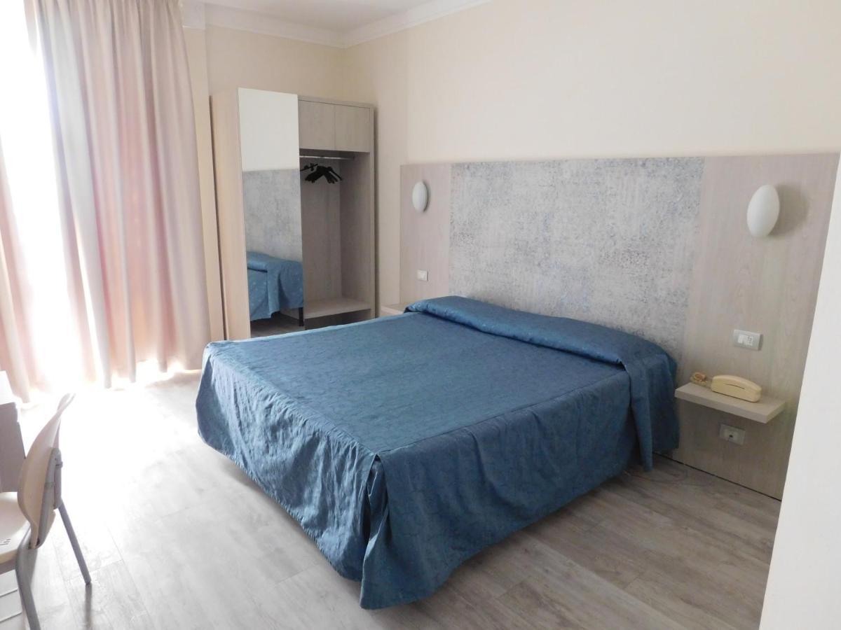 Hotel Oceano Marina di Pietrasanta Bagian luar foto