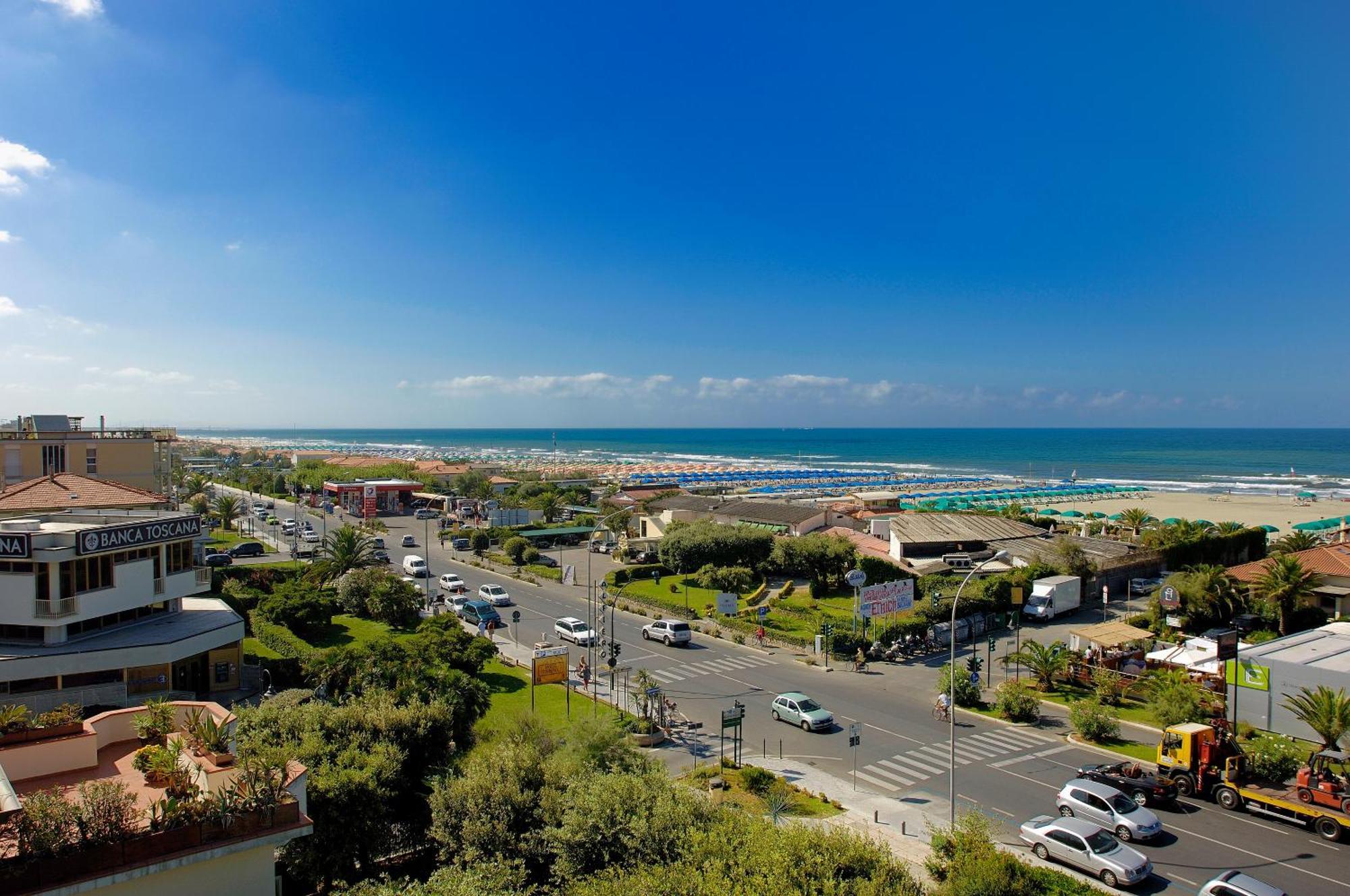 Hotel Oceano Marina di Pietrasanta Bagian luar foto