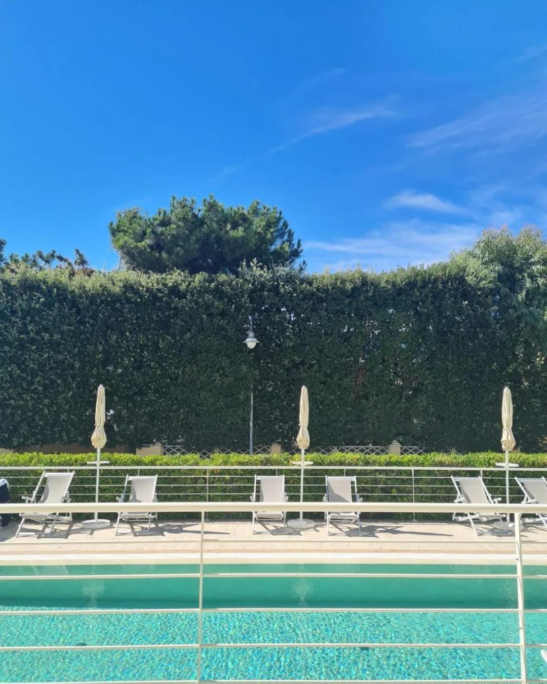 Hotel Oceano Marina di Pietrasanta Bagian luar foto